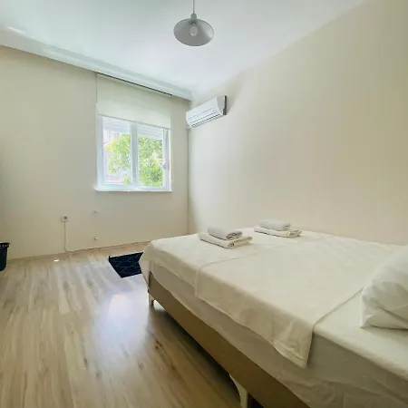 Aether Flats No3,old Town,beach,central,netflix