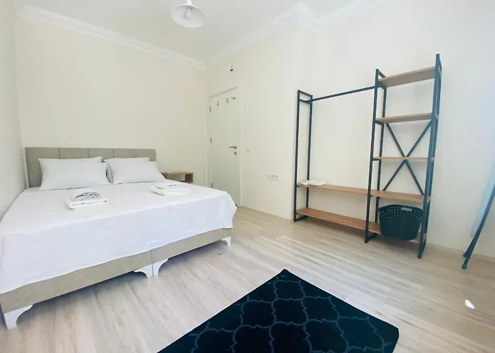 Aether Flats No3,old Town,beach,central,netflix